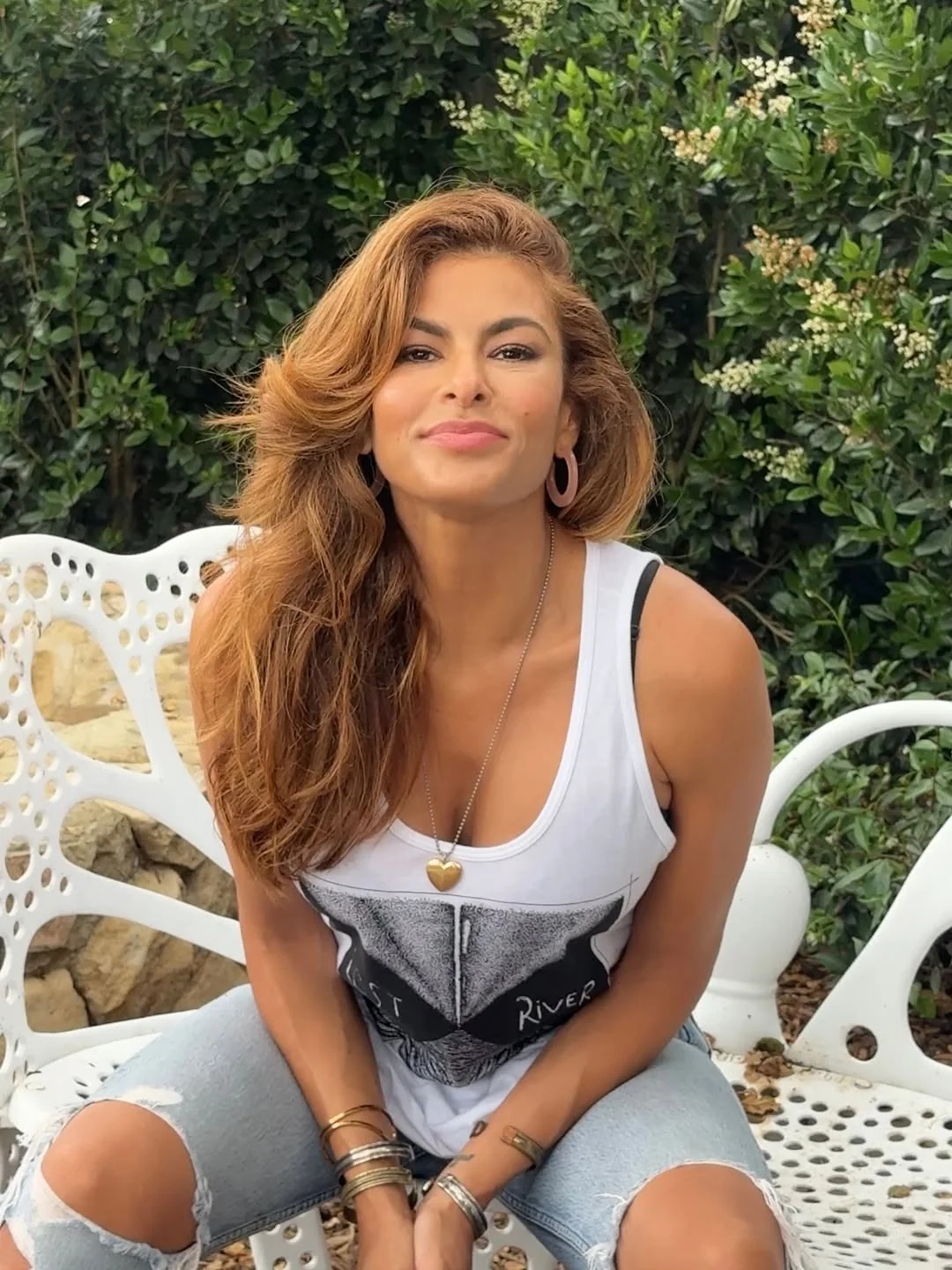 eva mendes, 51 picture 2 of 3