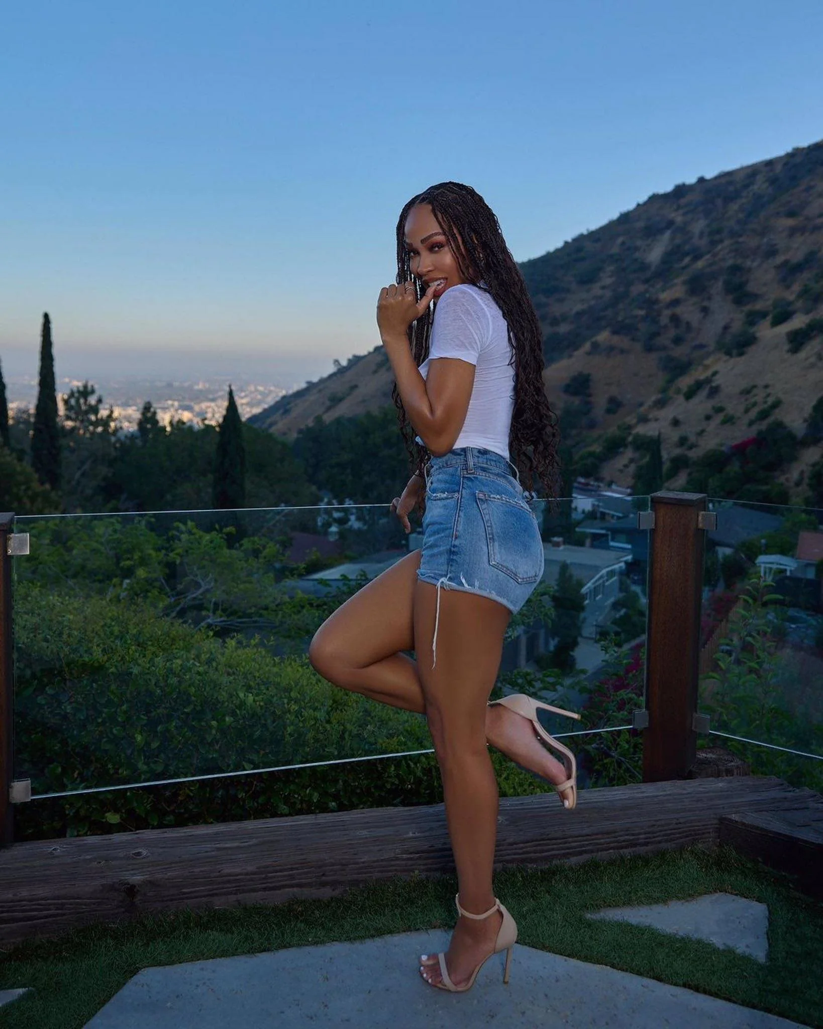 Meagan Good, 42 picture 2 of 2