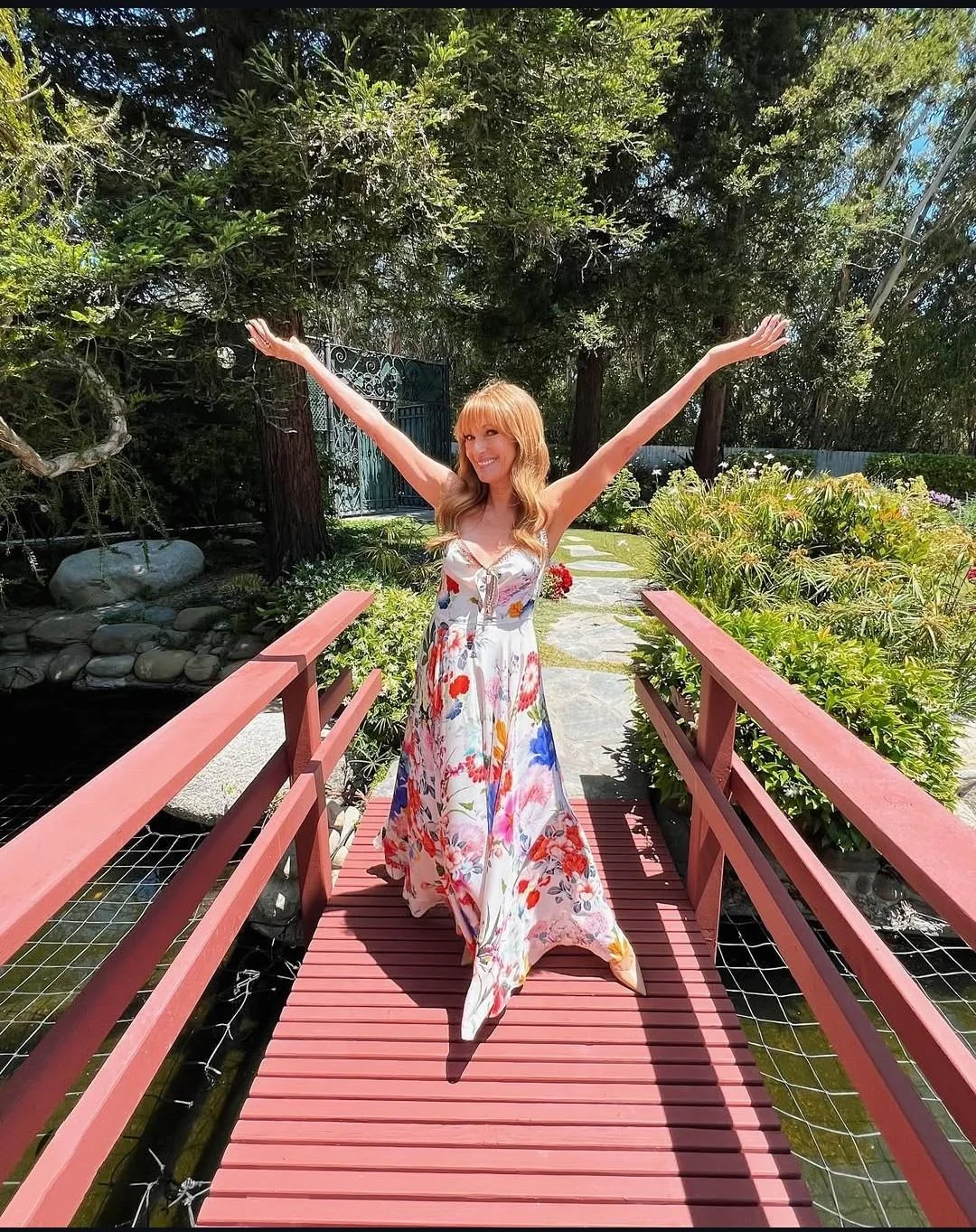 Jane Seymour, 74 picture 1 of 1