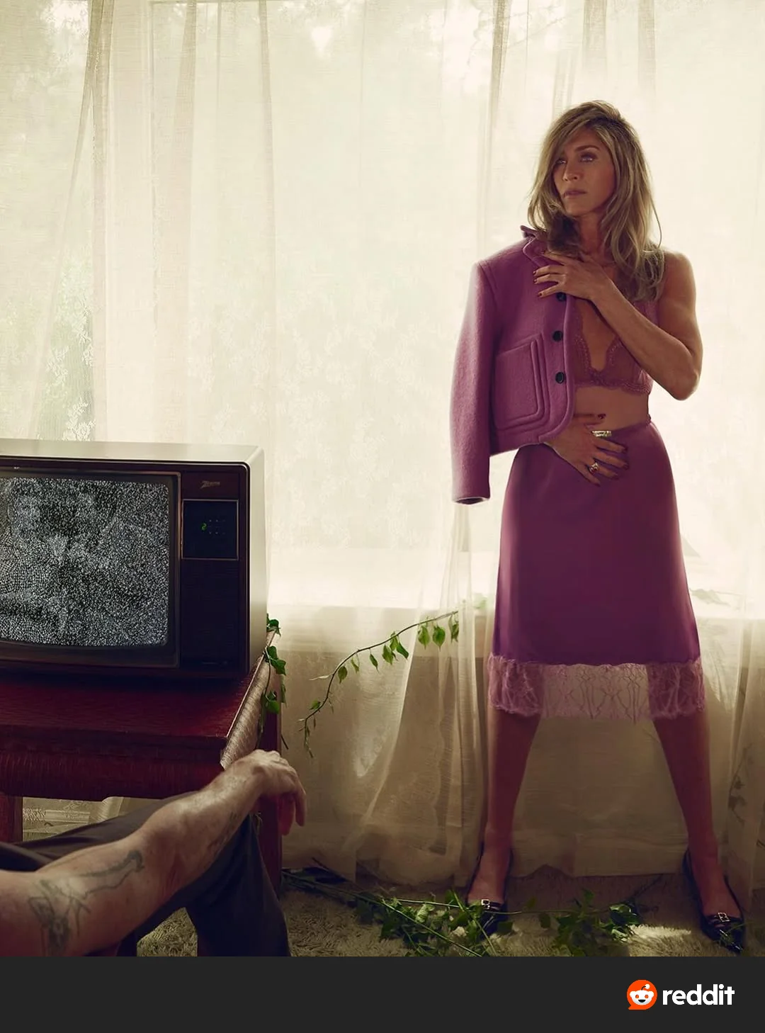 Jennifer Aniston, 56 picture 3 of 6