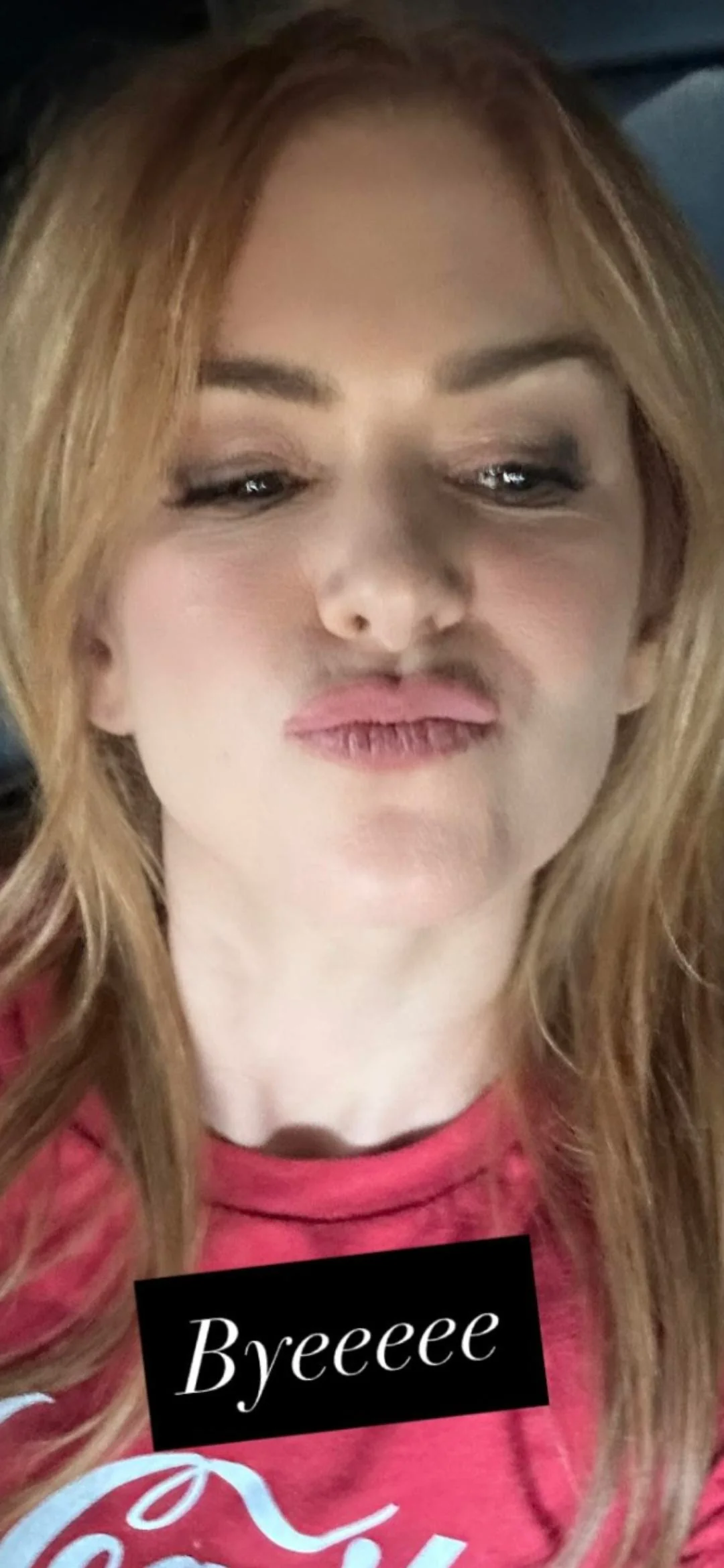 Isla Fisher, 49 picture 2 of 2