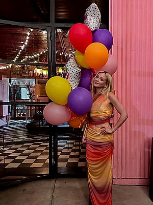 Emily Kinney, 40'