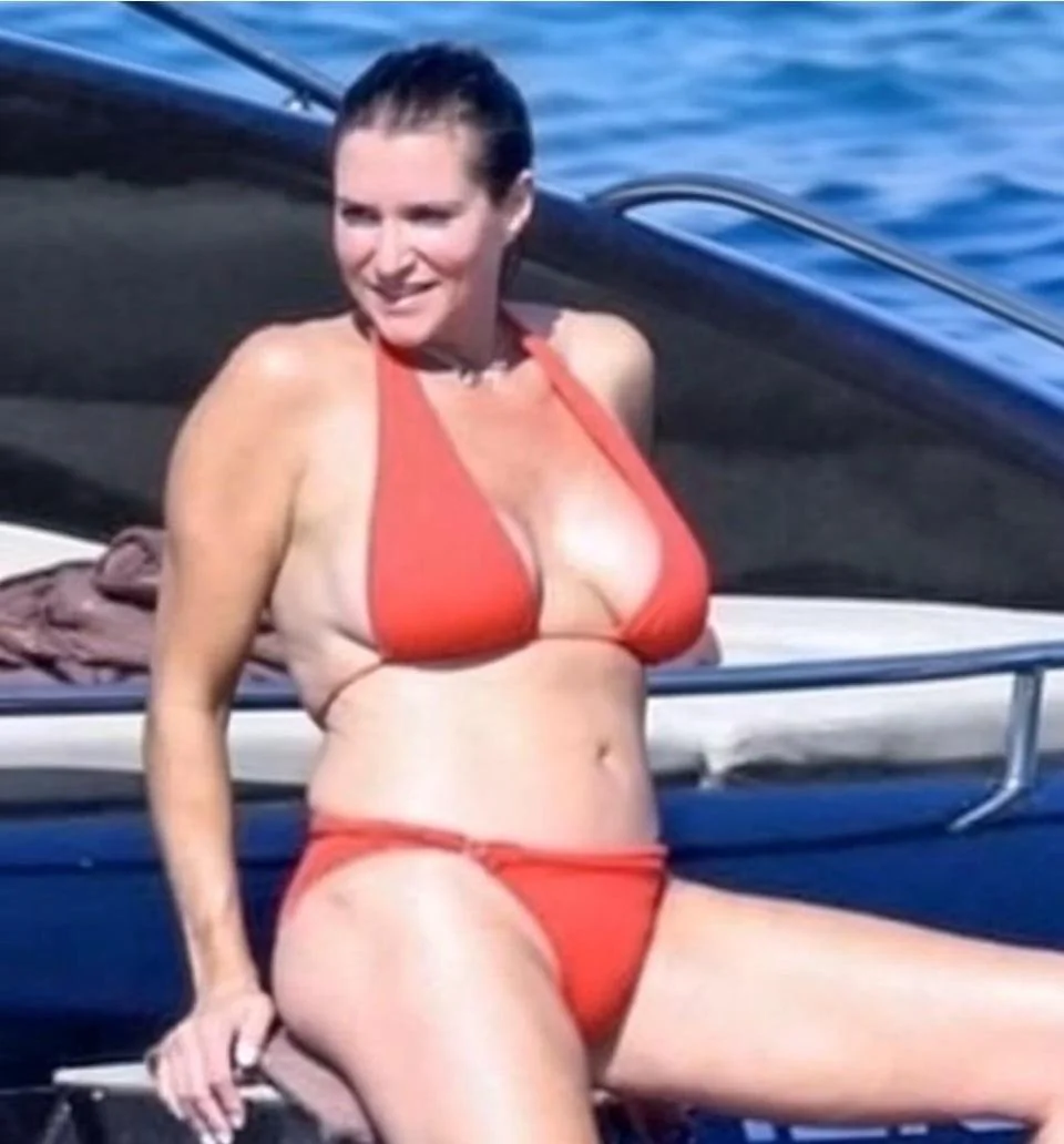 Stephanie McMahon, 48 picture 1 of 7