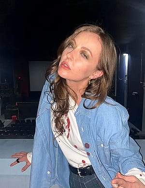 Katharine Isabelle, 42'