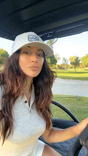 Noureen DeWulf, 41'