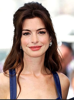 Anne Hathaway, 42'