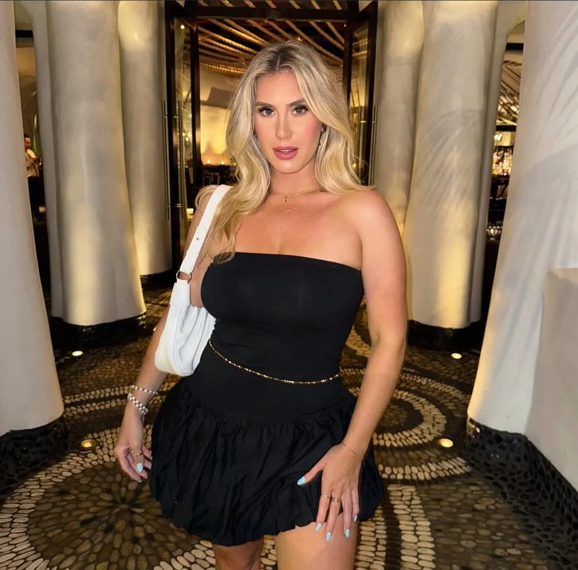 Denise Valeria, 40. picture 1 of 1