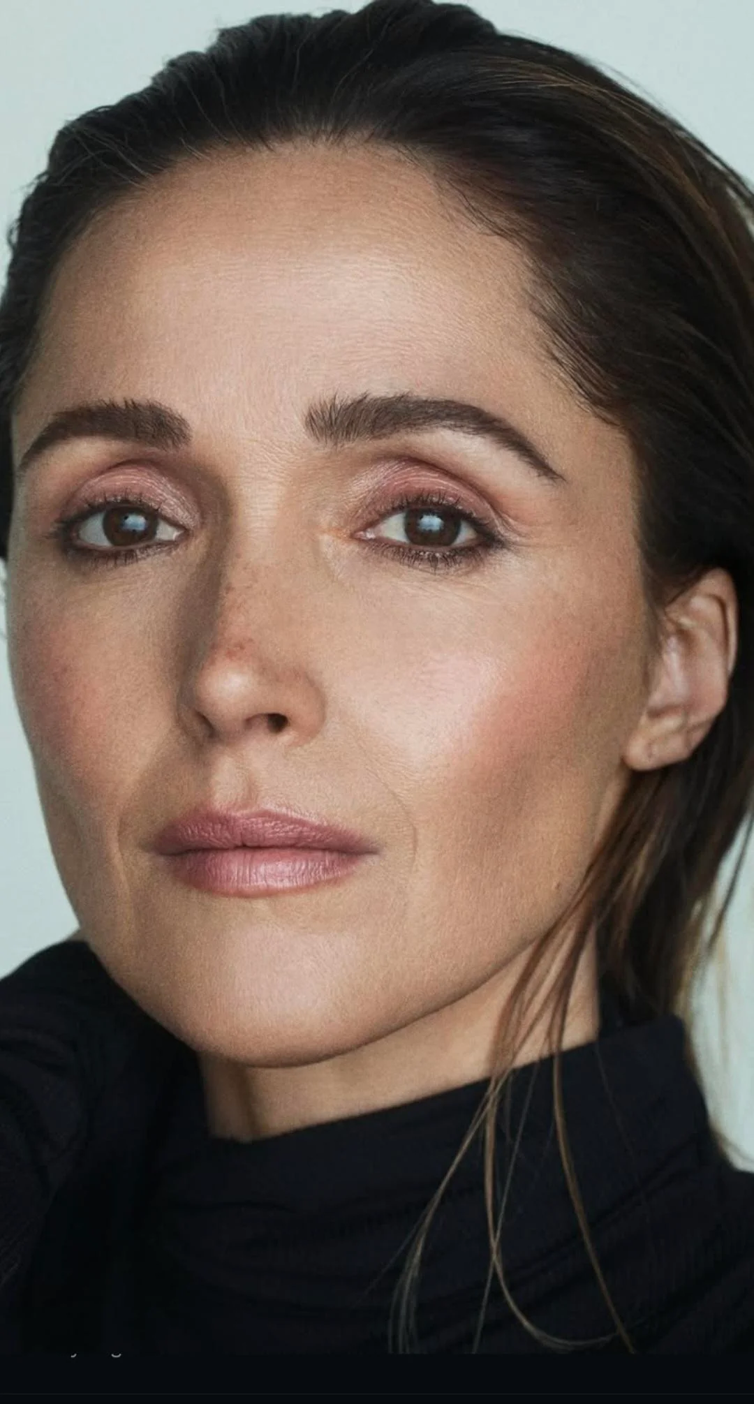 Rose Byrne, 46 picture 1 of 2