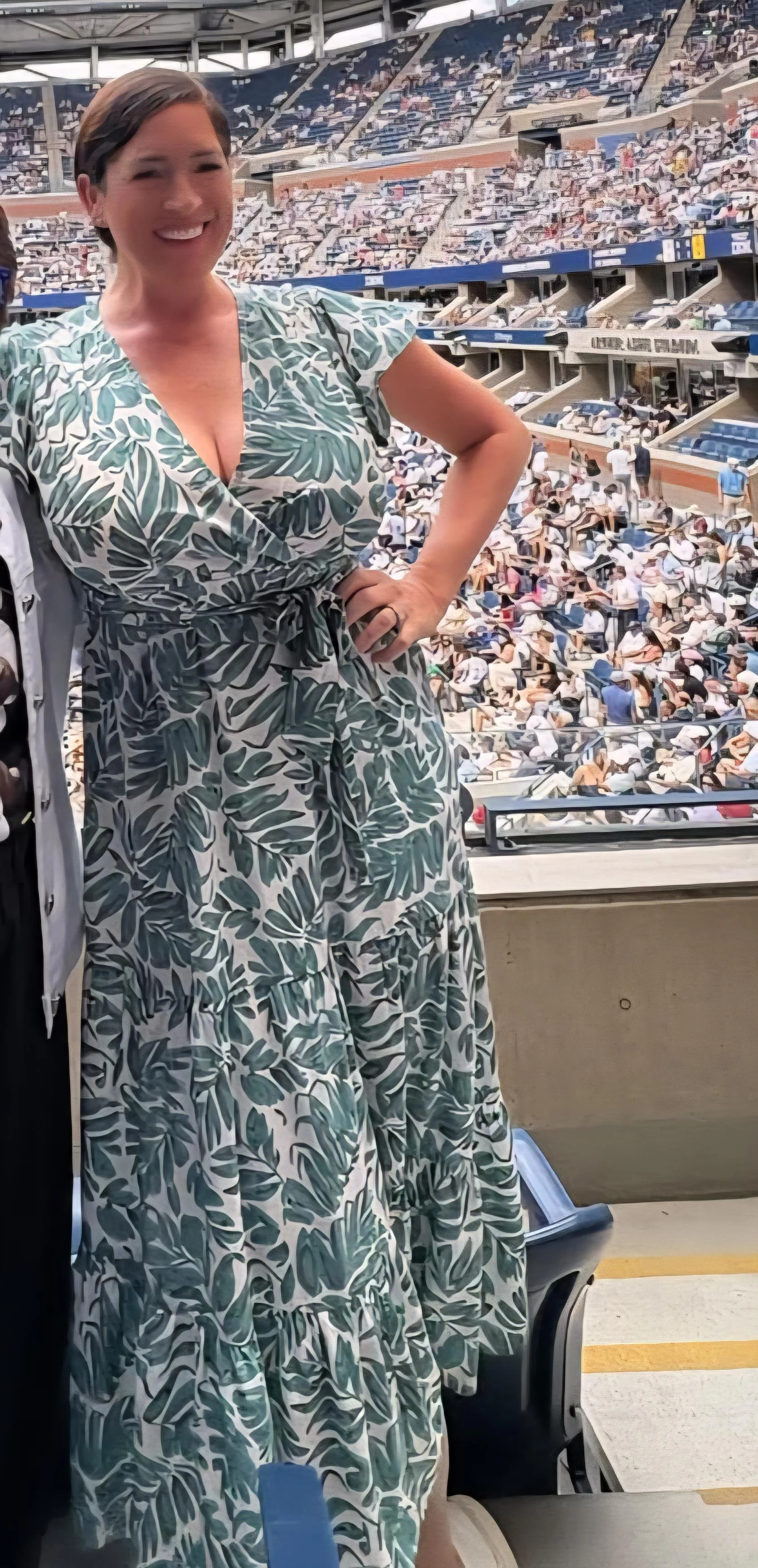 Sarah Spain, 45 picture 1 of 3