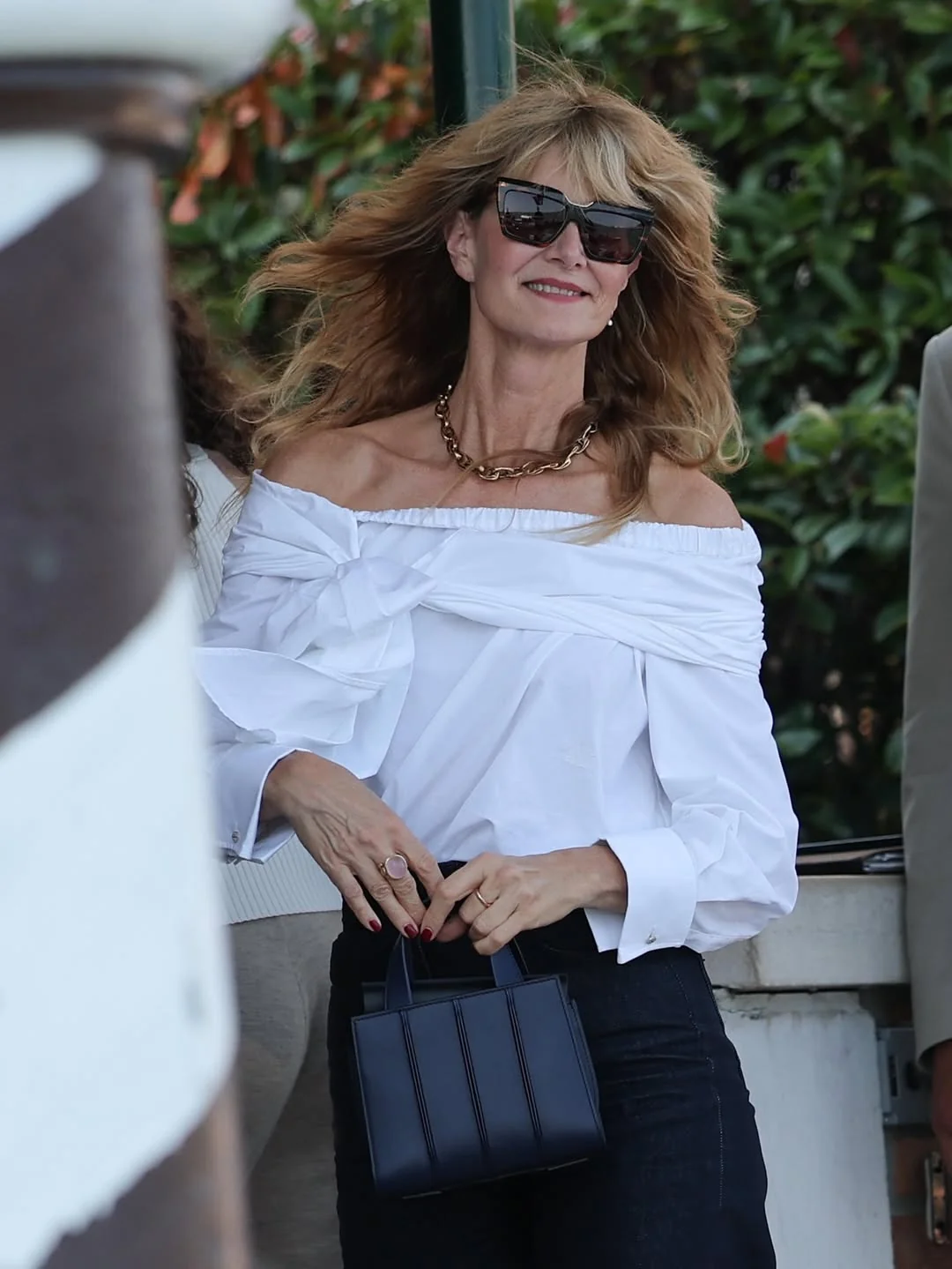 Laura Dern, 58 picture 4 of 9