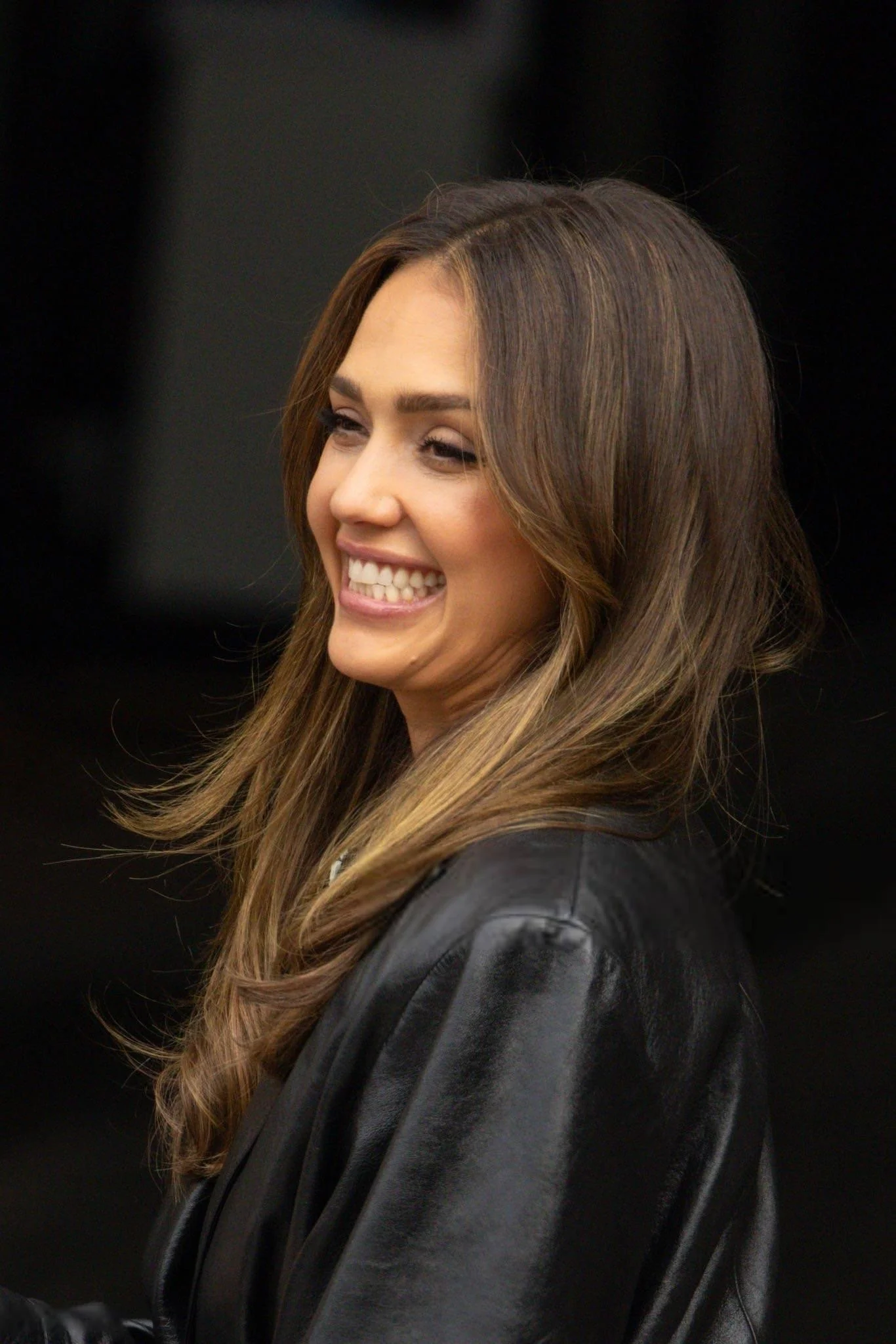 Jessica Alba, 44 picture 4 of 5