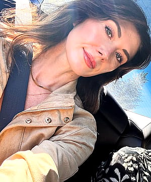 Jewel Staite, 43'