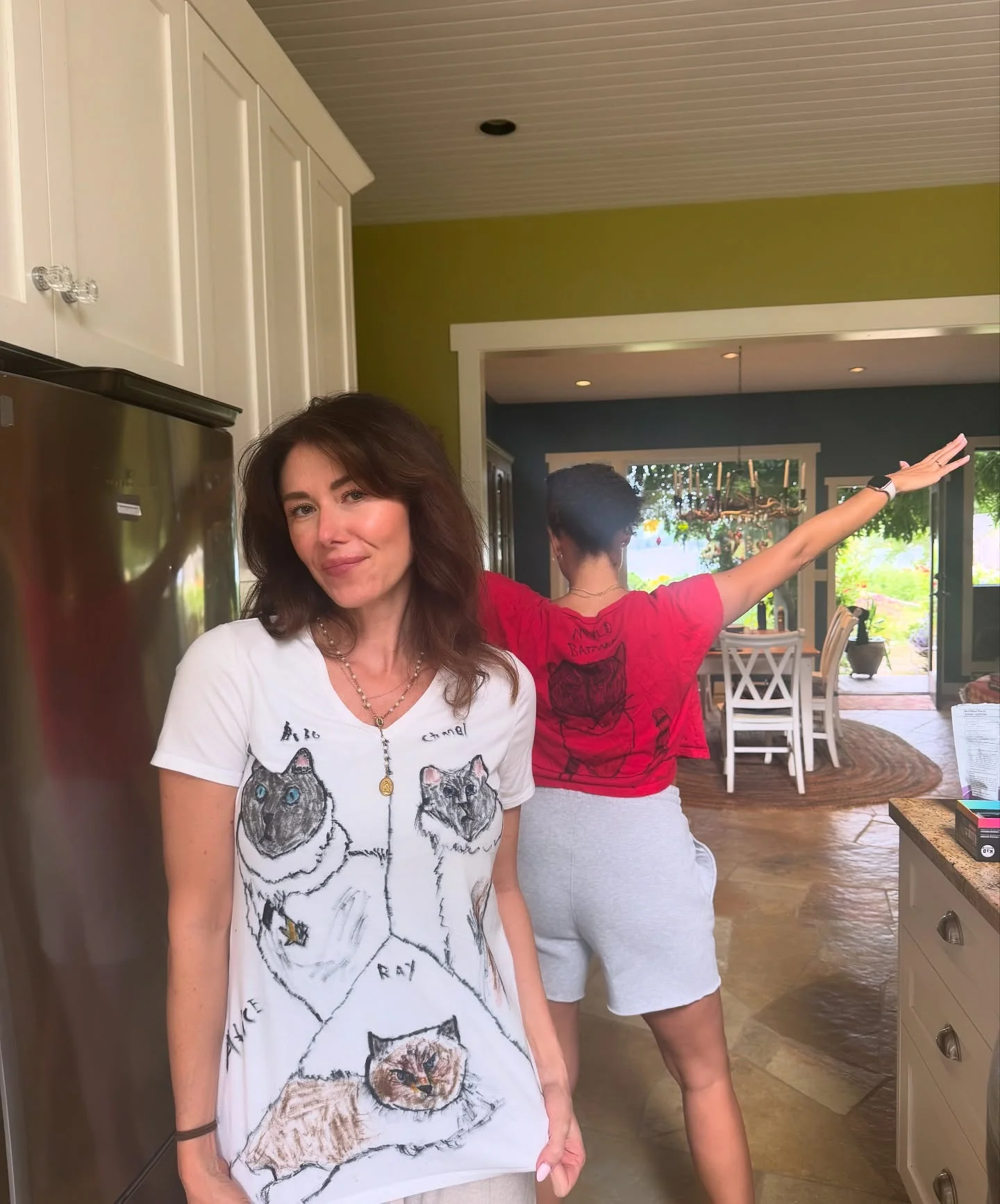 Jewel Staite, 43 picture 2 of 2