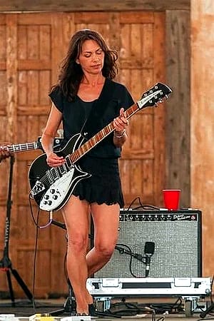 Susanna Hoffs , 66'