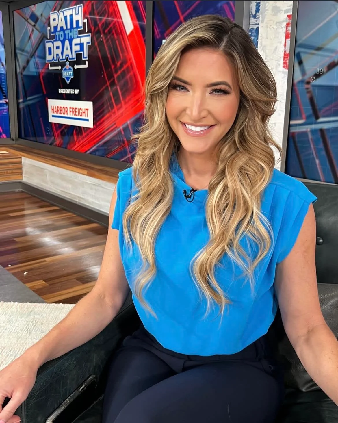 Cynthia Frelund, 43 picture 1 of 2