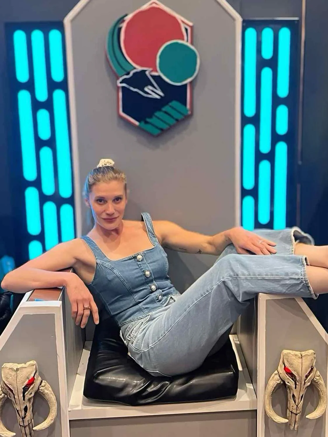 Katee Sackhoff, 45 picture 1 of 1