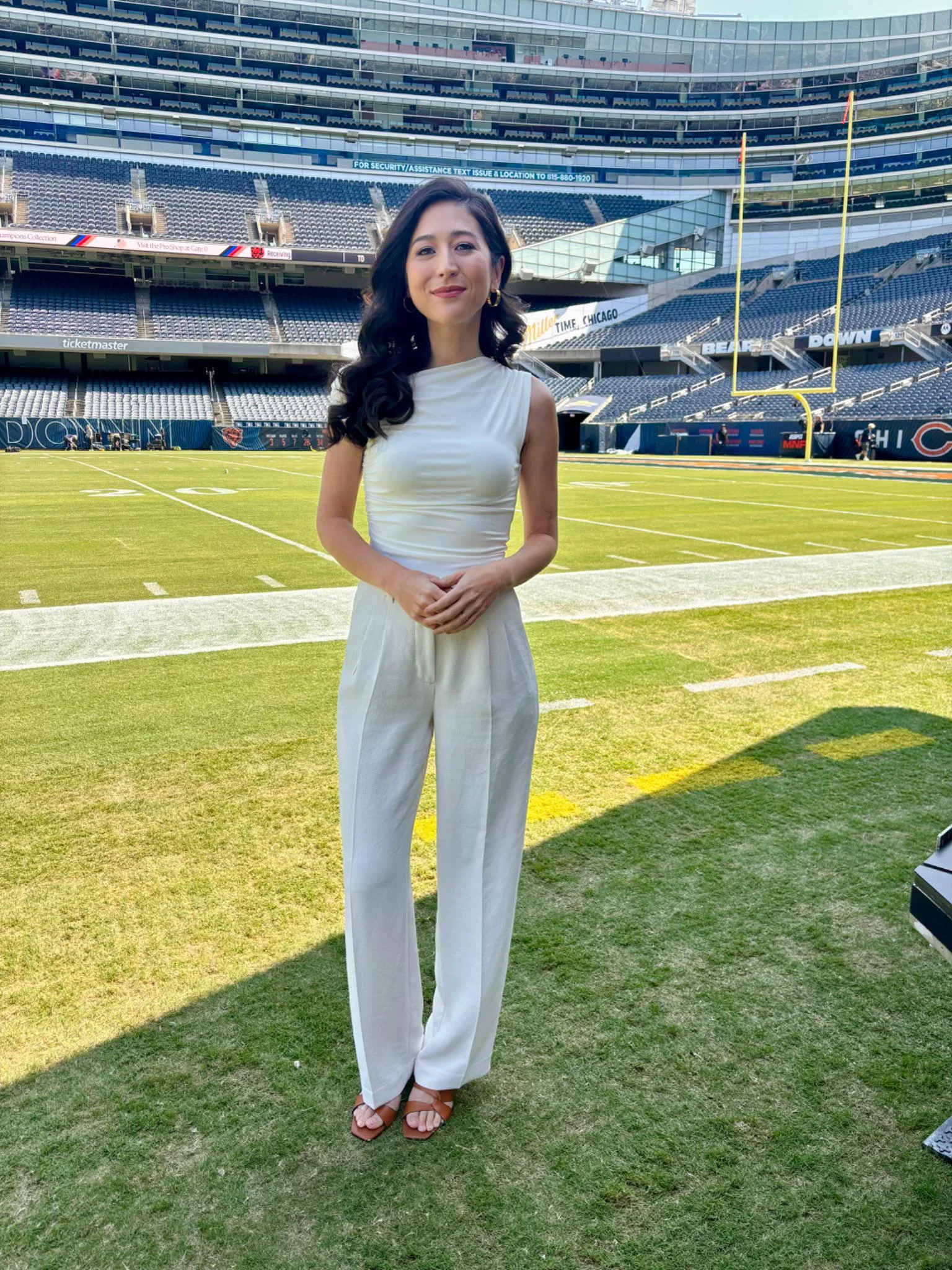 Mina Kimes, 40 picture 1 of 1