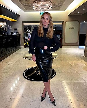 Louise Redknapp, 49'