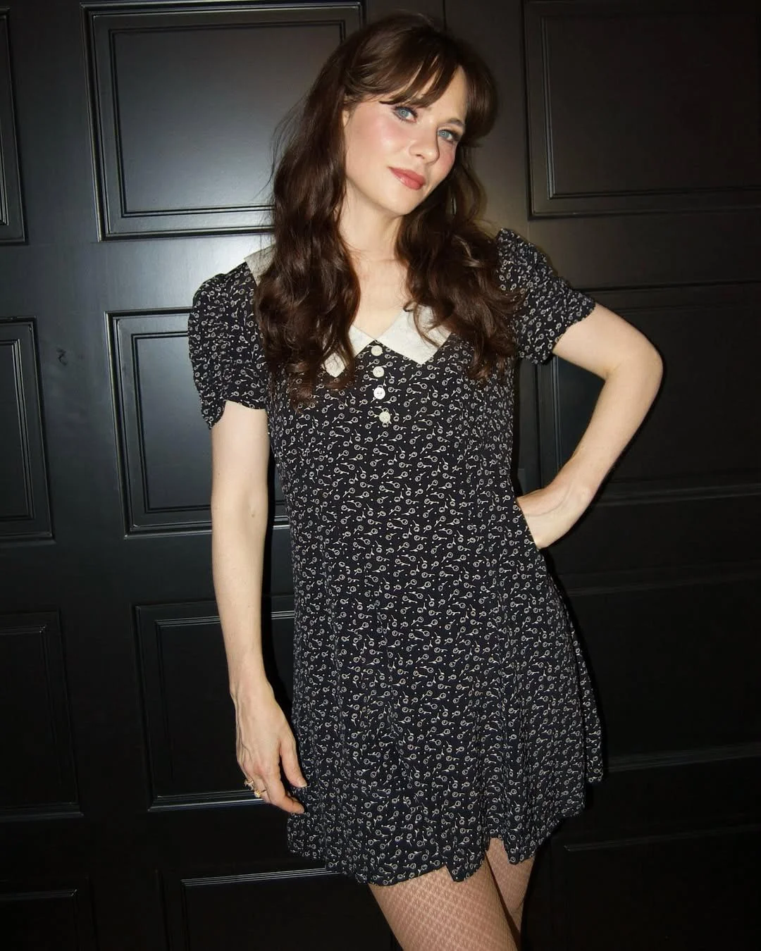 Zooey Deschanel, 45 picture 2 of 3