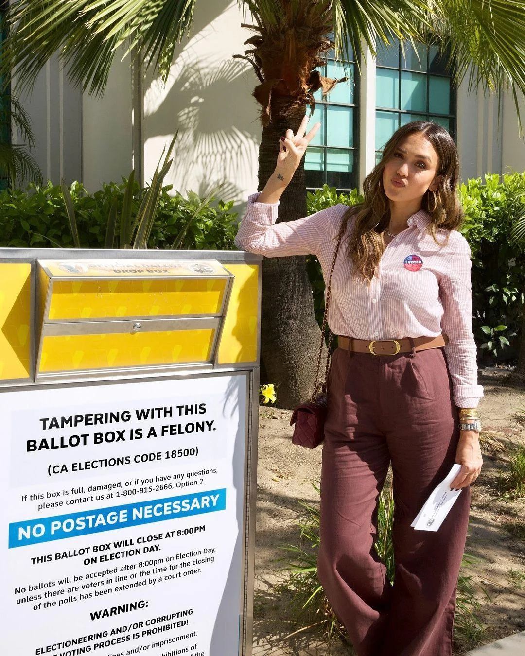 Jessica Alba, 43 picture 3 of 3