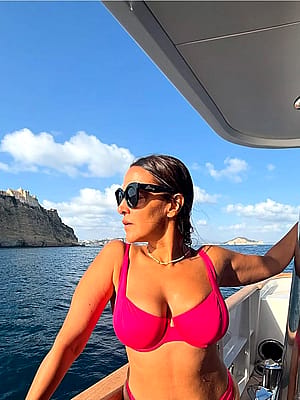 Neha dhupia, 45'