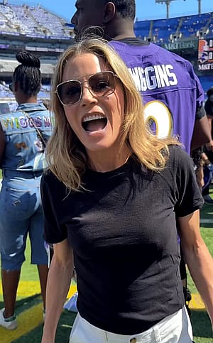 Julie Bowen, 55'