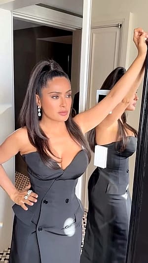 Salma Hayek, 59'