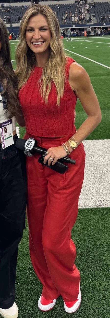 Erin Andrews, 46 picture 1 of 1