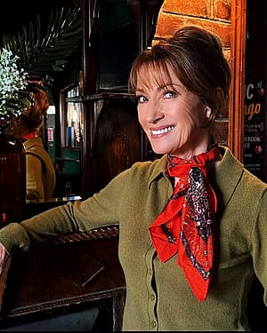 Jane Seymour, 74'