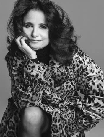 Julia Louis-Dreyfus, 63 picture 2 of 2
