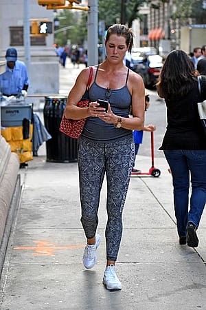 Brooke Shields, 52'