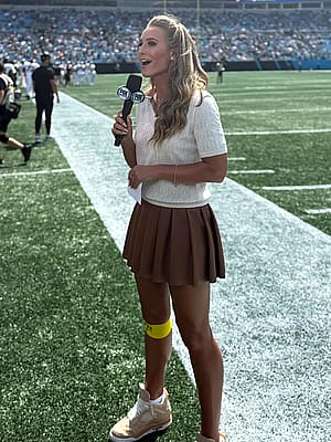 Sarah Kustok, 43'