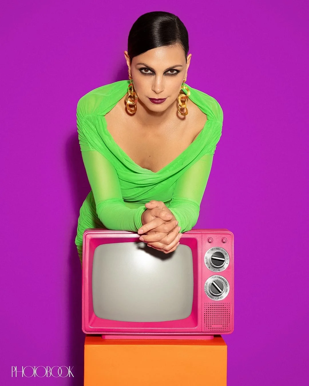 Morena Baccarin, 46 picture 2 of 2