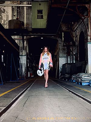 Mel C, 51'