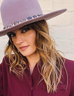 Stana Katic, 47.'