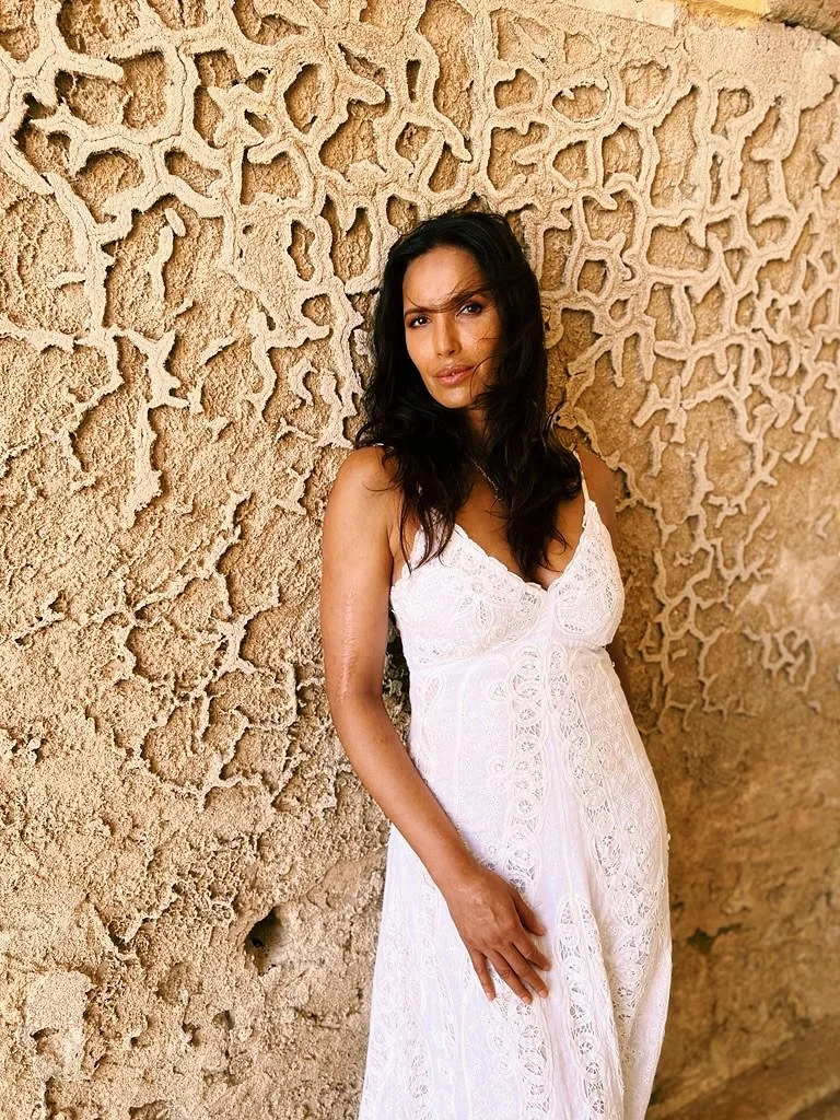 Padma Lakshmi, 55 picture 2 of 2