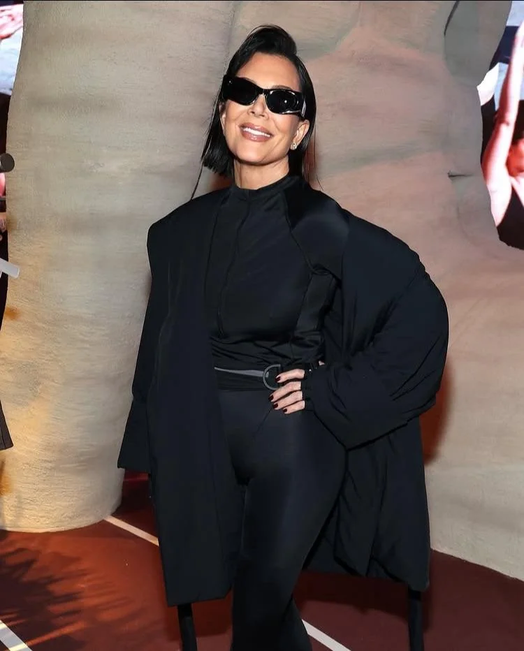 Kris Jenner, 69 picture 3 of 5