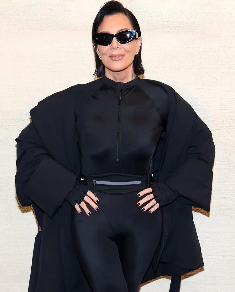 Kris Jenner, 69 picture 4 of 5