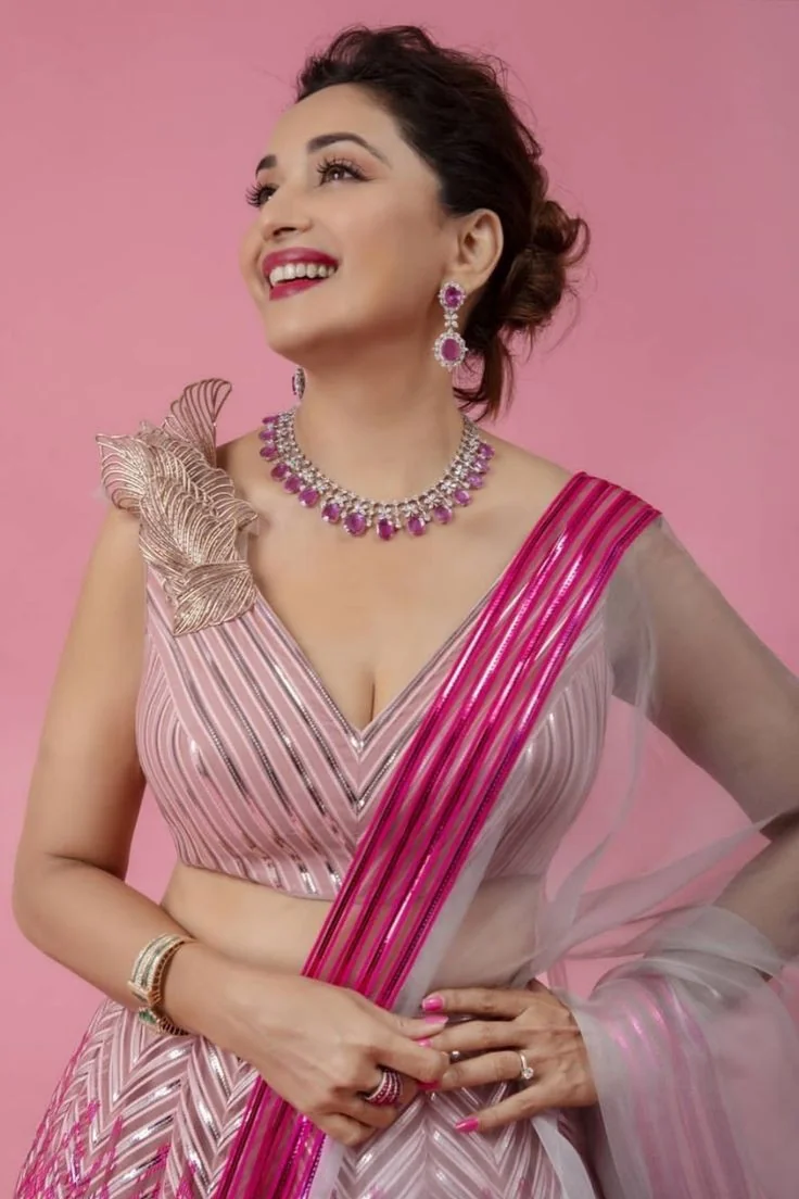 Madhuri Dixit, 57 picture 1 of 2