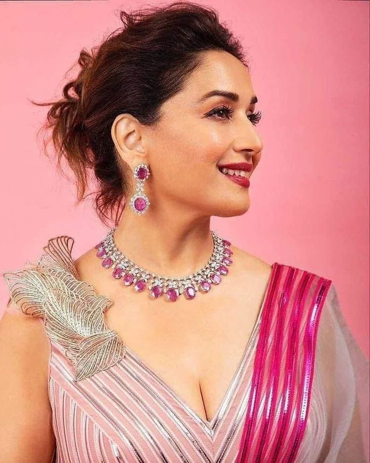 Madhuri Dixit, 57 picture 2 of 2