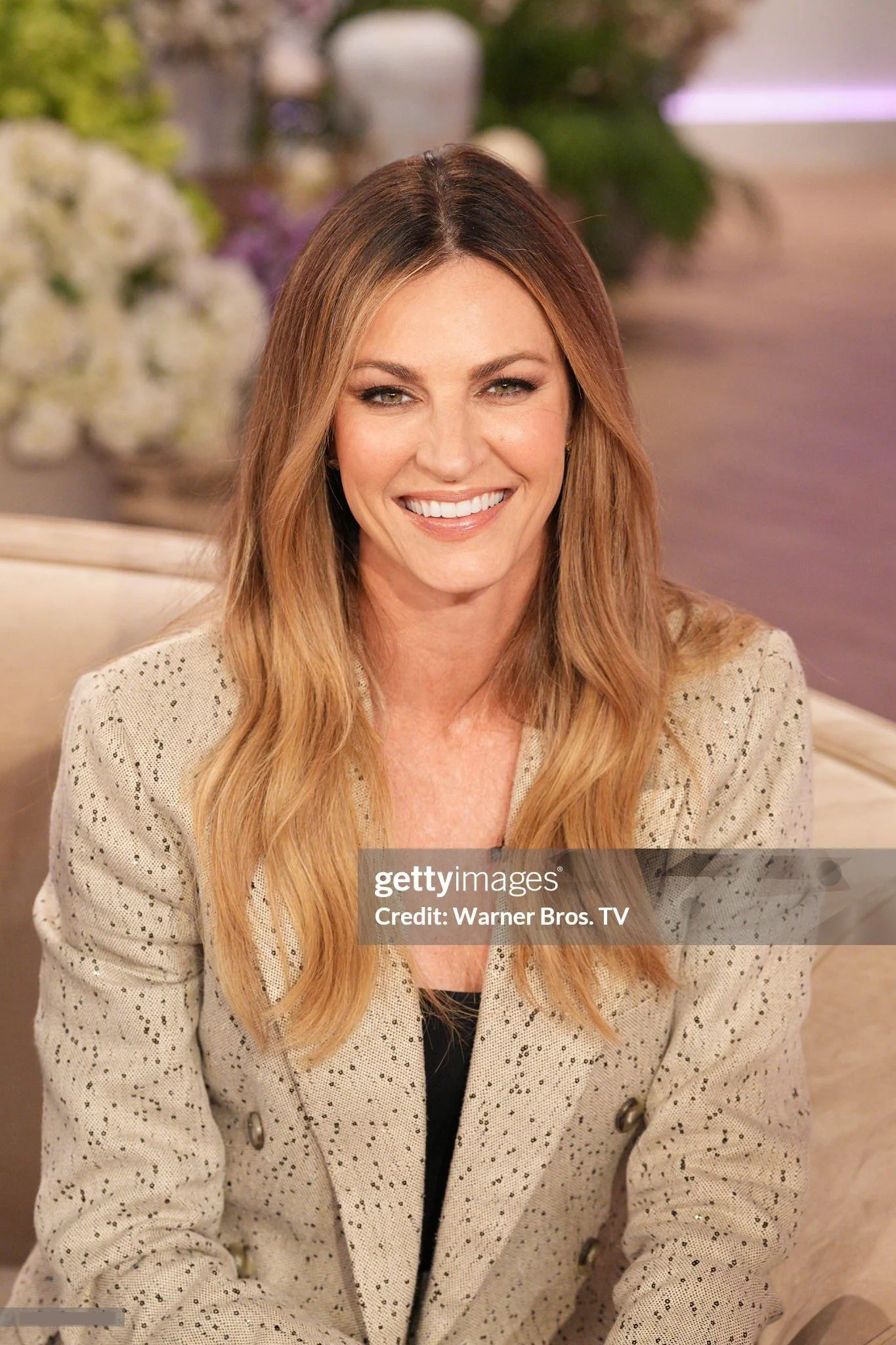 Erin Andrews, 47 picture 1 of 1