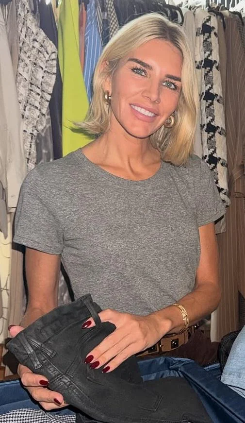 Charissa Thompson, 43 picture 1 of 1