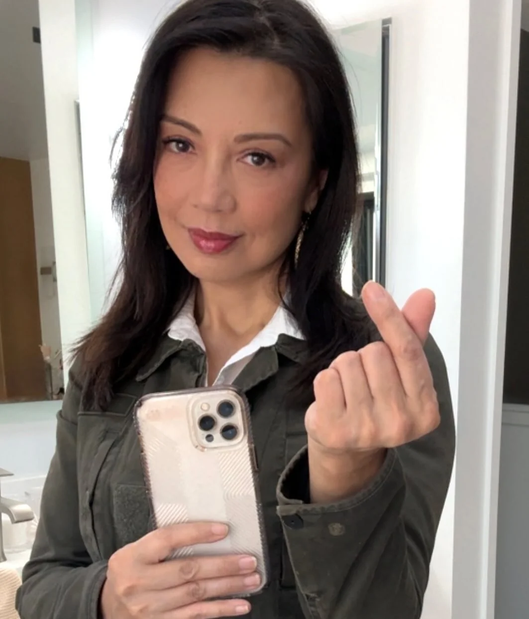 Ming-Na Wen, 61 picture 1 of 2