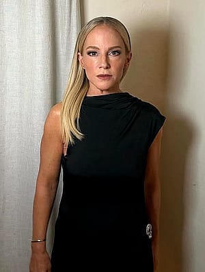 Rachael Harris, 57'