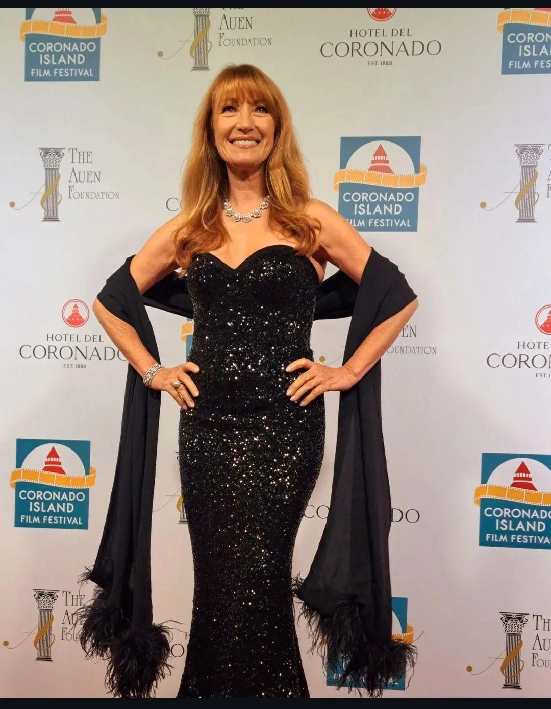 Jane Seymour, 73 picture 1 of 4