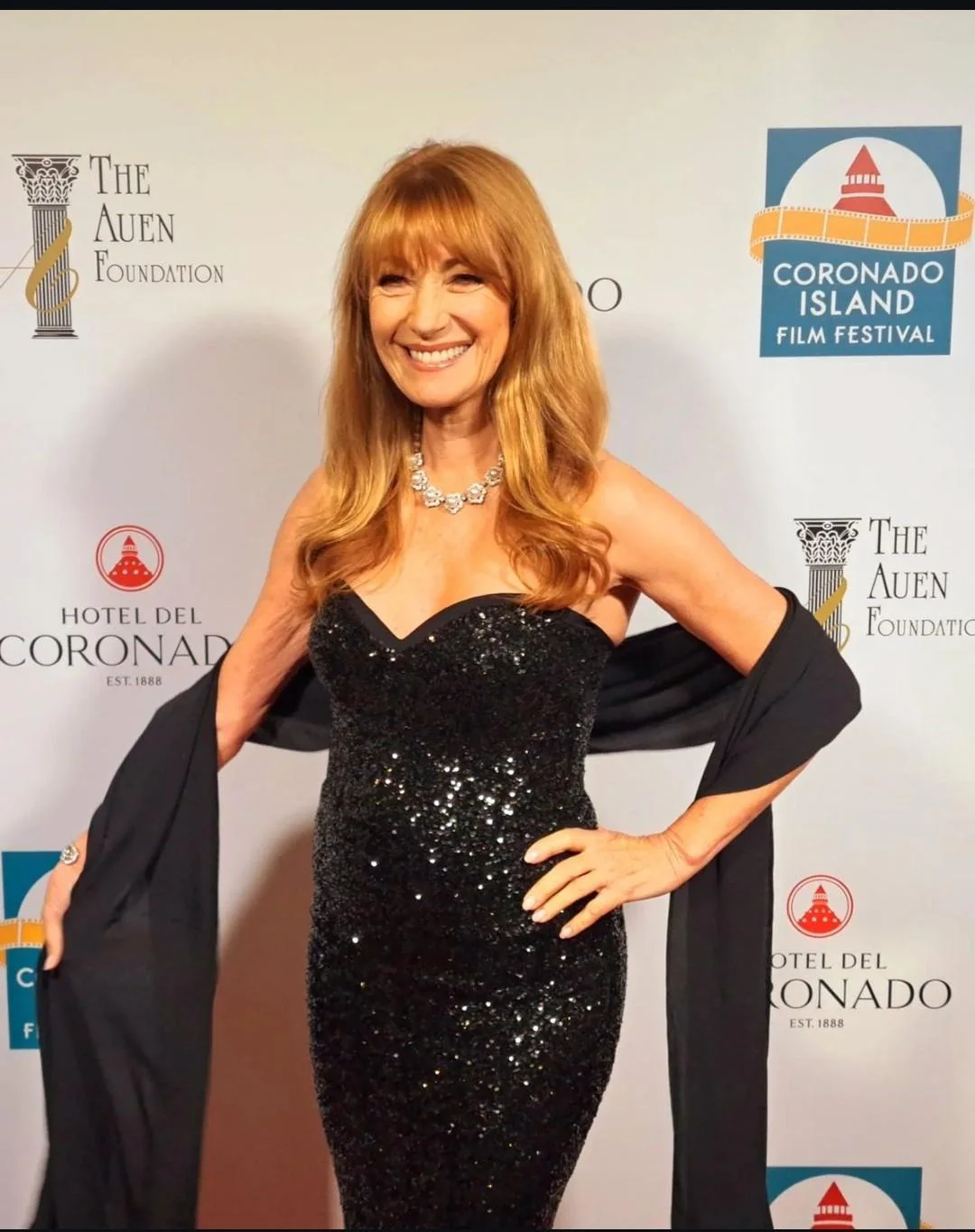 Jane Seymour, 73 picture 2 of 4