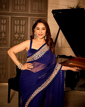 Madhuri Dixit, 58'