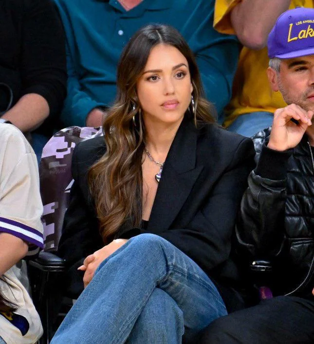 Jessica Alba, 43 picture 1 of 1