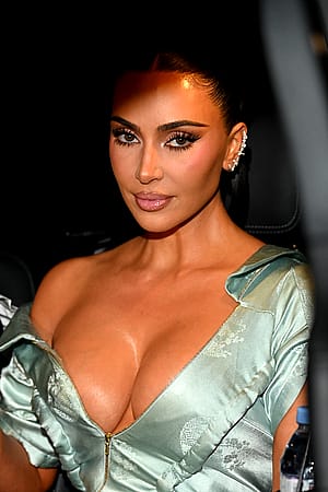 Kim Kardashian, 45'