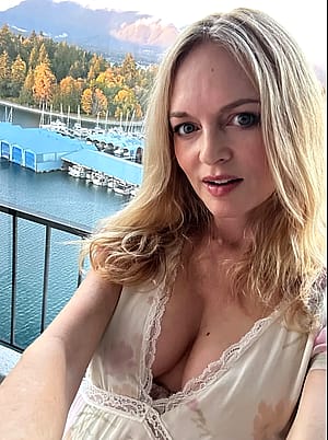 Heather Graham, 55'